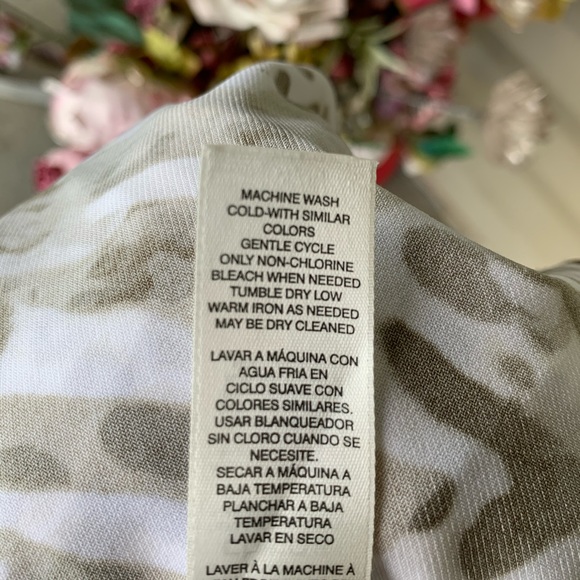 Chicos Asymmetrical Animal Print Top - size Small - Picture 6 of 7